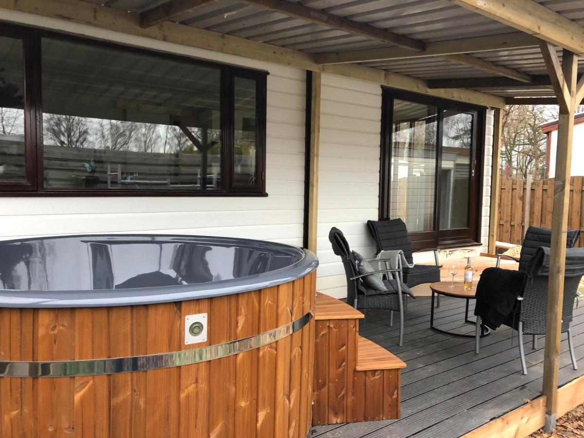 Hottub Forest Chalet Op De Veluwe! 皮滕 外观 照片